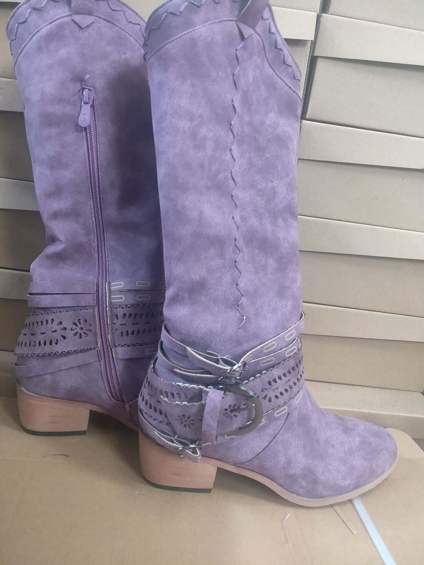 Women's medium boots, Knights' boots