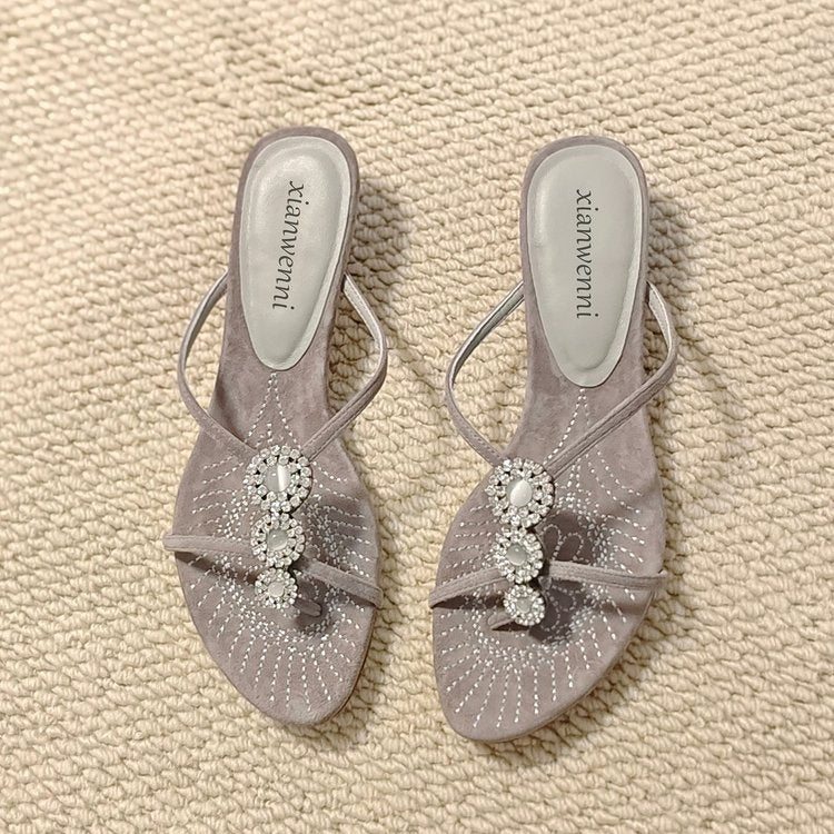Women One strap slipper