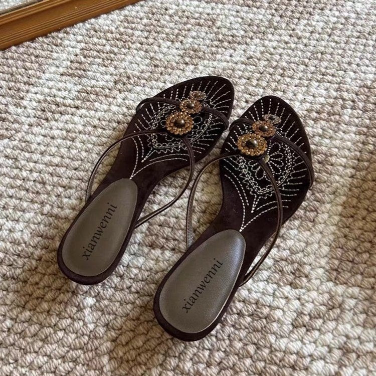 Women One strap slipper