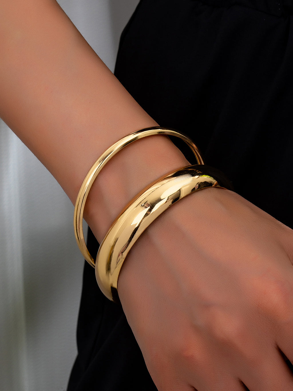 Exaggerated Traditional High-gloss Bracelet