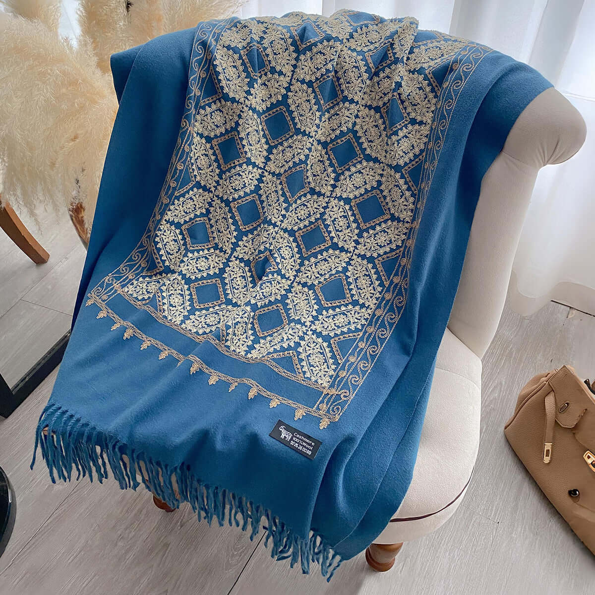 Women's Jacquard Hanging Tassel Embroidered Shawl