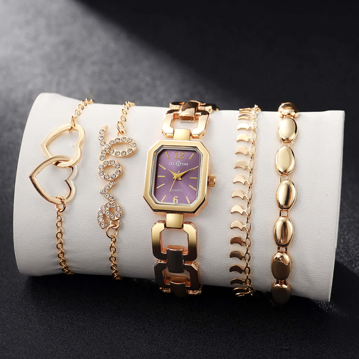 Sleek, Versatile Square Watch Heart-shaped Bracelet