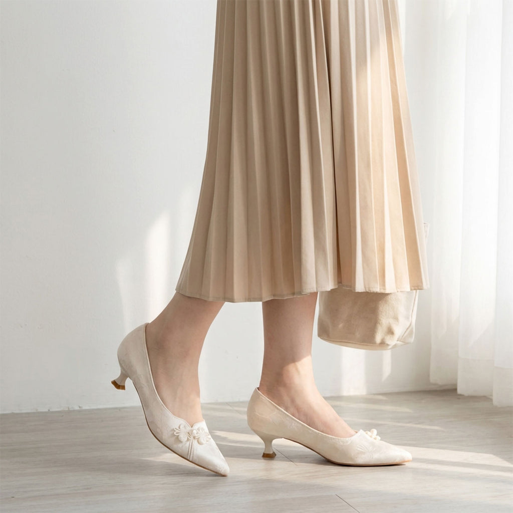 Women's Jacquard pointed toe pumps